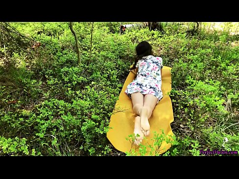 ❤️ 陌生人在Tinder上自慰我的阴部,并在树林里热情地做爱 Russian porn